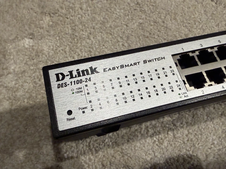 D-Link DES-1100-24 Managed Ethernet Switch 24 Port - Image 2 of 4