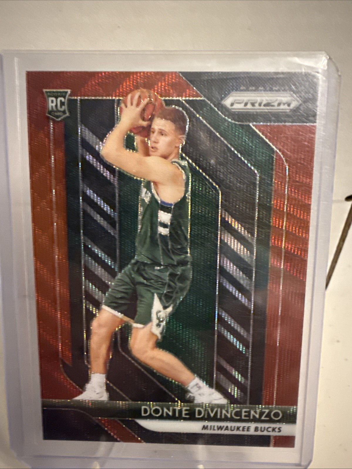 Donte DiVincenzo 2018-19 Panini Prizm Prizms Ruby Wave RC #246 Bucks