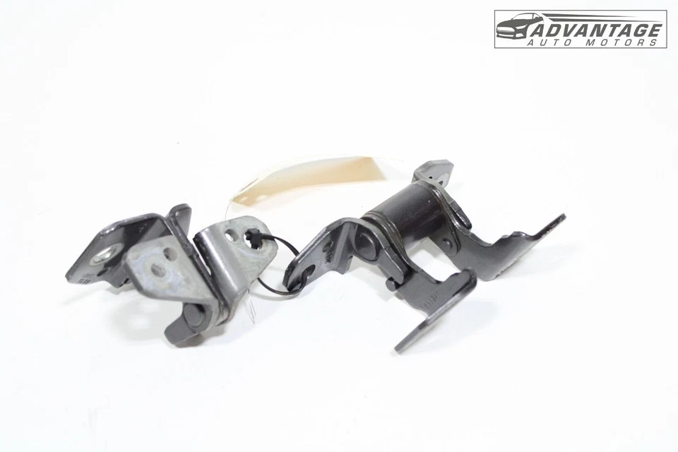 2012-2023 CHRYSLER 300 S SEDAN REAR LEFT SIDE LOWER & UPPER DOOR HINGE SET OEM - Image 3 of 4