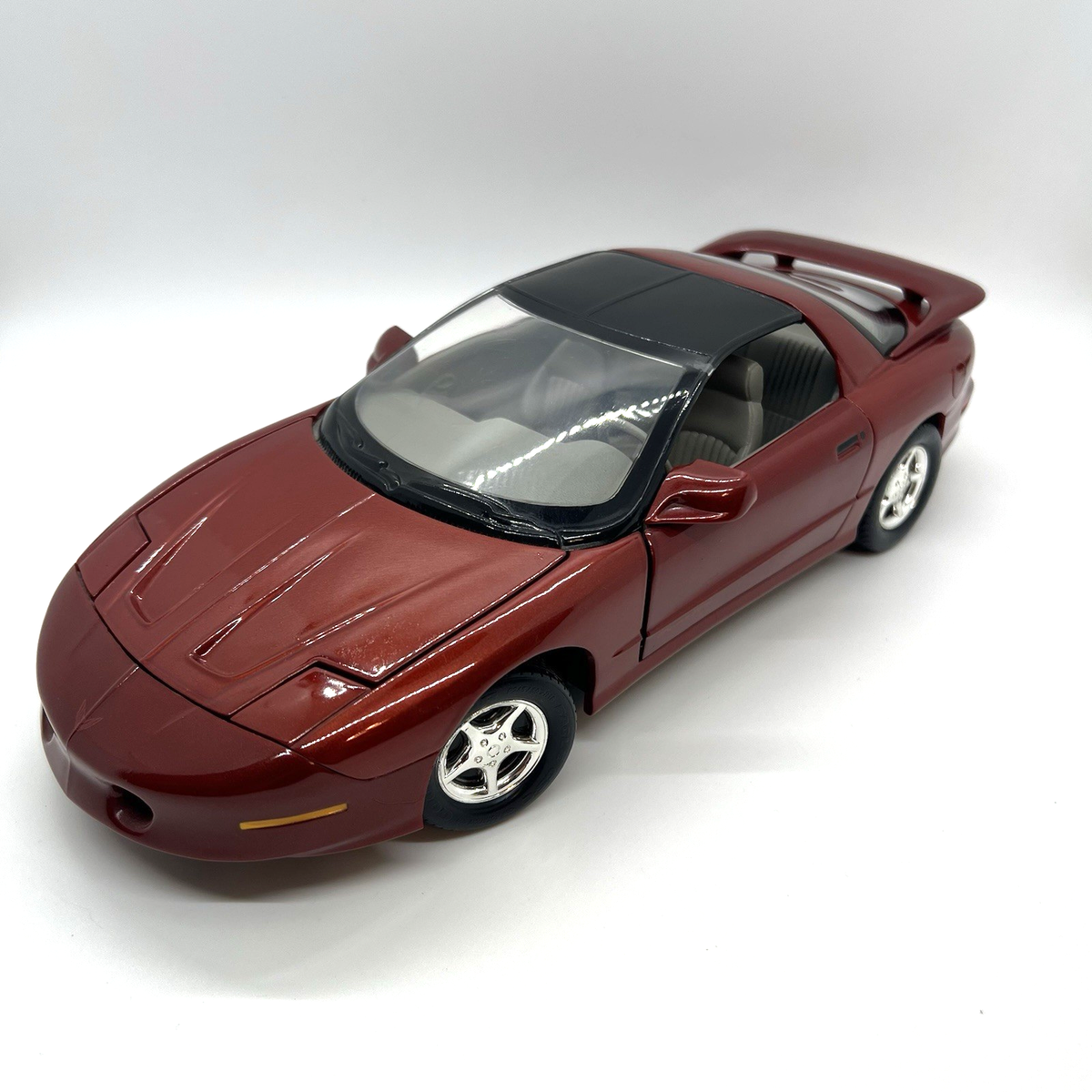 ✓ ERTL 1996 Pontiac Firebird 1:18 Scale Die Cast Collectors Car