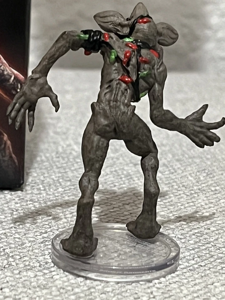 Miniaturas prepintadas Wizkids Stranger Things RARAS luces navideñas DEMOGORGON + huevo Foto 3 de 4