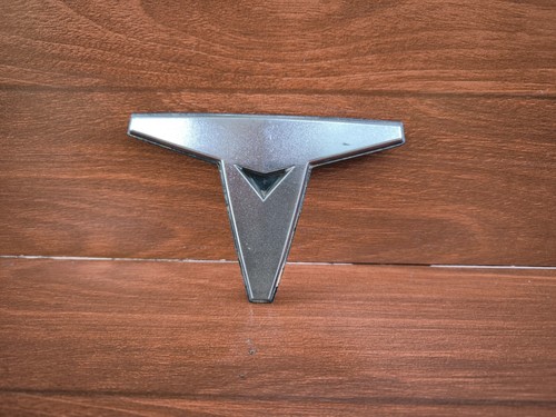 Toyota HIACE YH50 YH51 Front Grille Emblem Badge 1982 83 Genuine PN 75311 720B1 - Picture 9 of 16