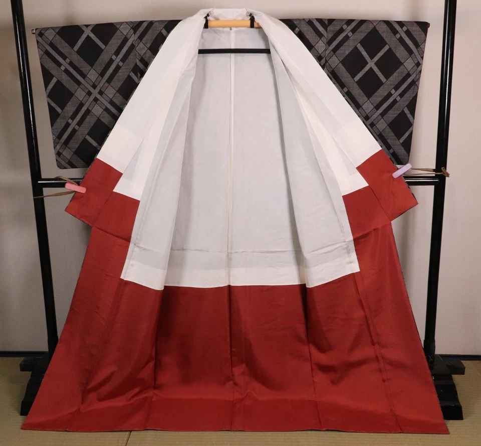 Quimono feminino tradicional japonês de seda cinza padrão quadriculado Haori Douchugi - Imagem 4 de 4
