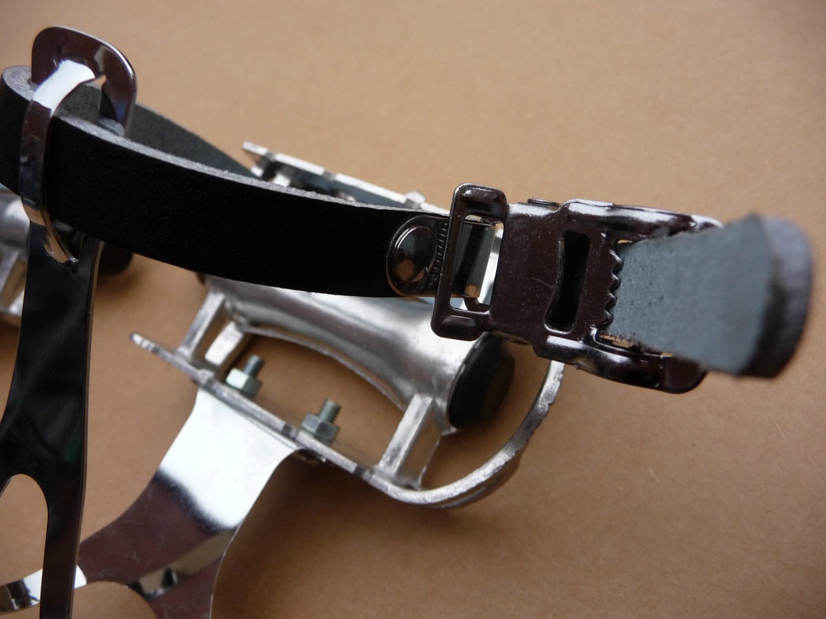 Anciennes pédales vélo course , old race bicycle pedals
