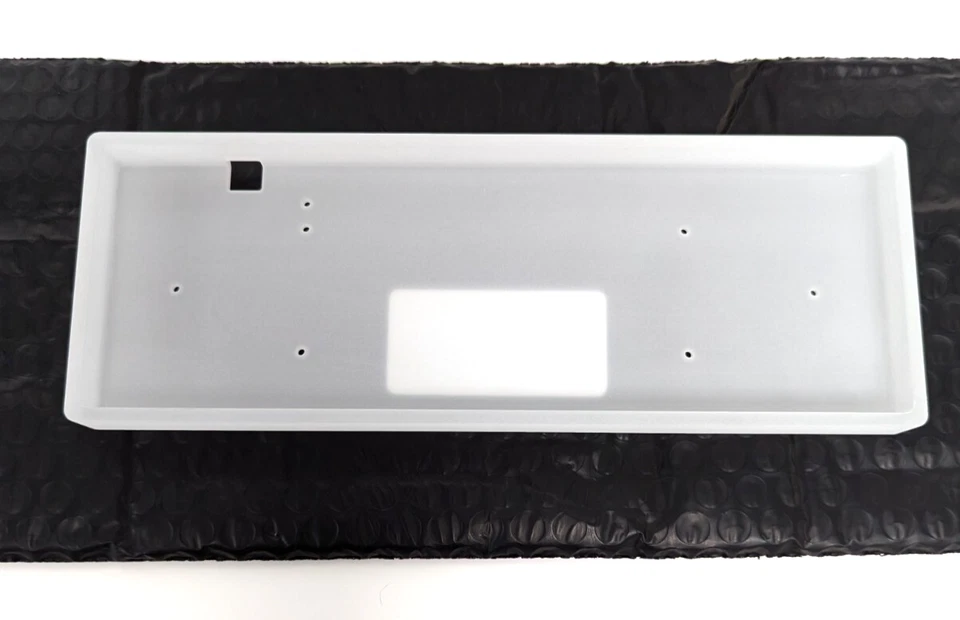 NEW Planck Keyboard REV6 - High-Pro Acrylic Case, MX Compatible Plate, No Keycap - Image 3 of 4