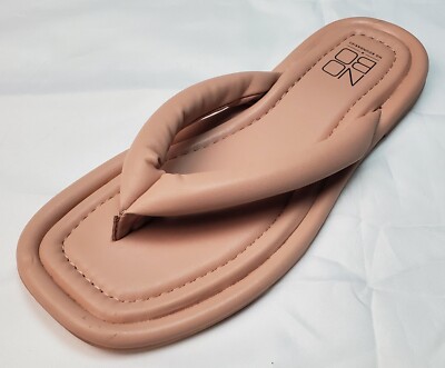 No Boundaries Women's Size US Springy Peach Square Toe Thick Strap Flip  Flops