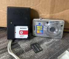 Sony Cyber-shot DSC-W70 7.2MP Silver TESTED WORKS W/ OEM Charger  Battery Card