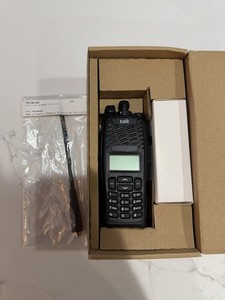 Tait TP9460-K5 UHF Digital Portable Radio Keypad Black w/ Charger Antenna