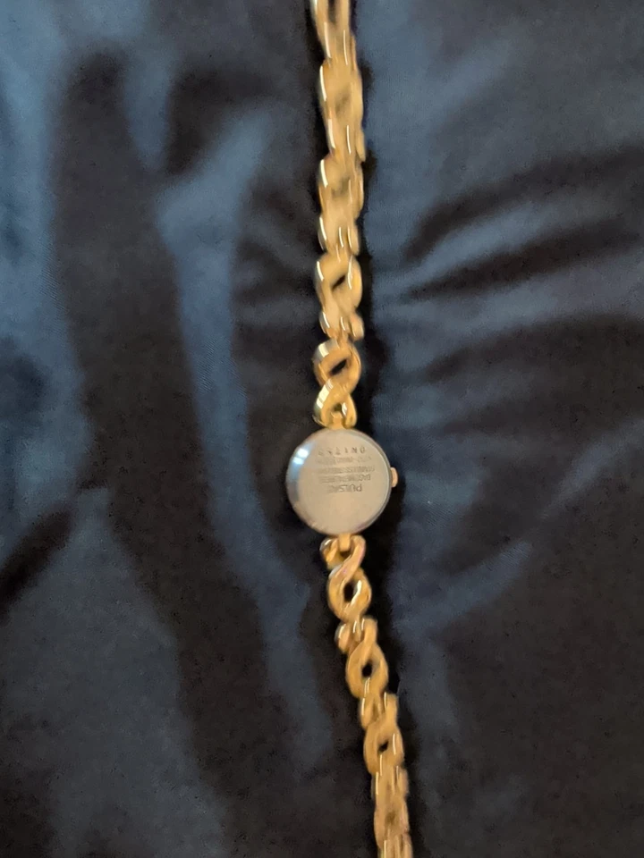 复古 Pulsar 石英女士镀金手表。 需要电池无法正常工作 — 第 3/4 张图片