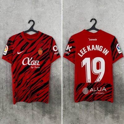 RCD MALLORCA 2022 2023 HOME FOOTBALL SHIRT LEE KING IN #19 NIKE TRIKOT GR. S