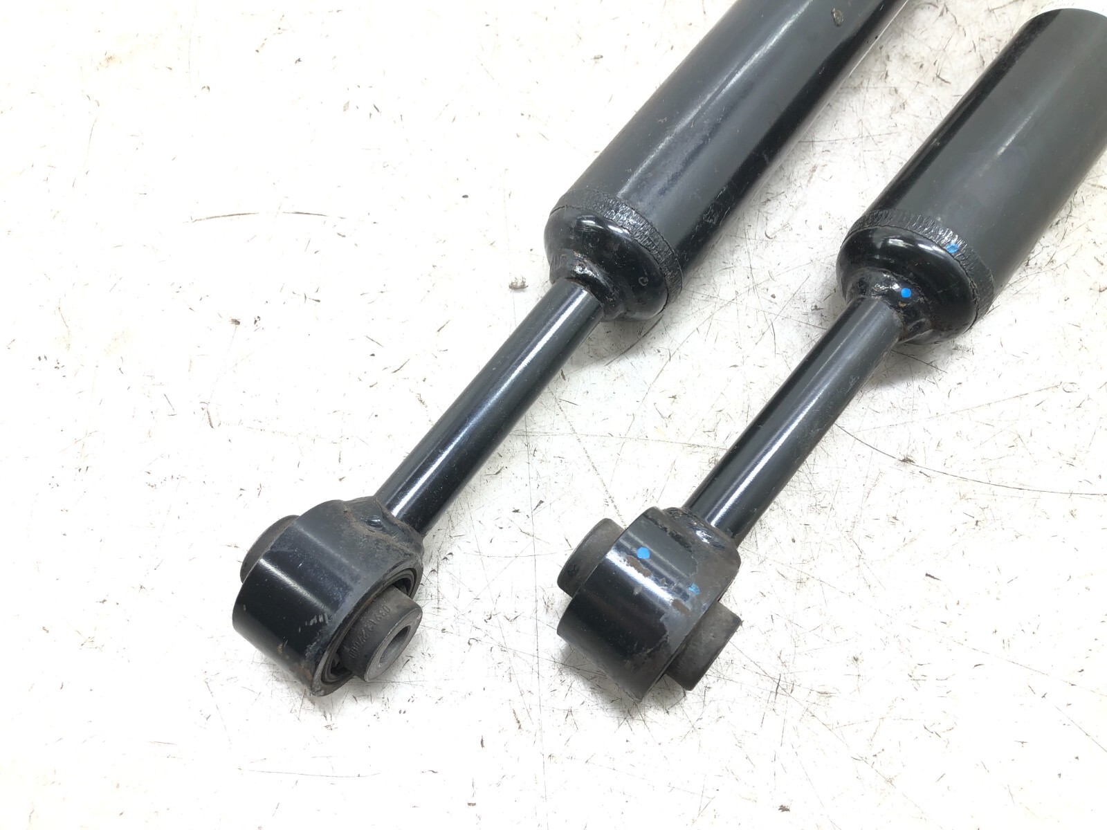 2014-2019 MASERATI GHIBLI S AWD LEFT RIGHT REAR STRUT SHOCK ABSORBER OEM.