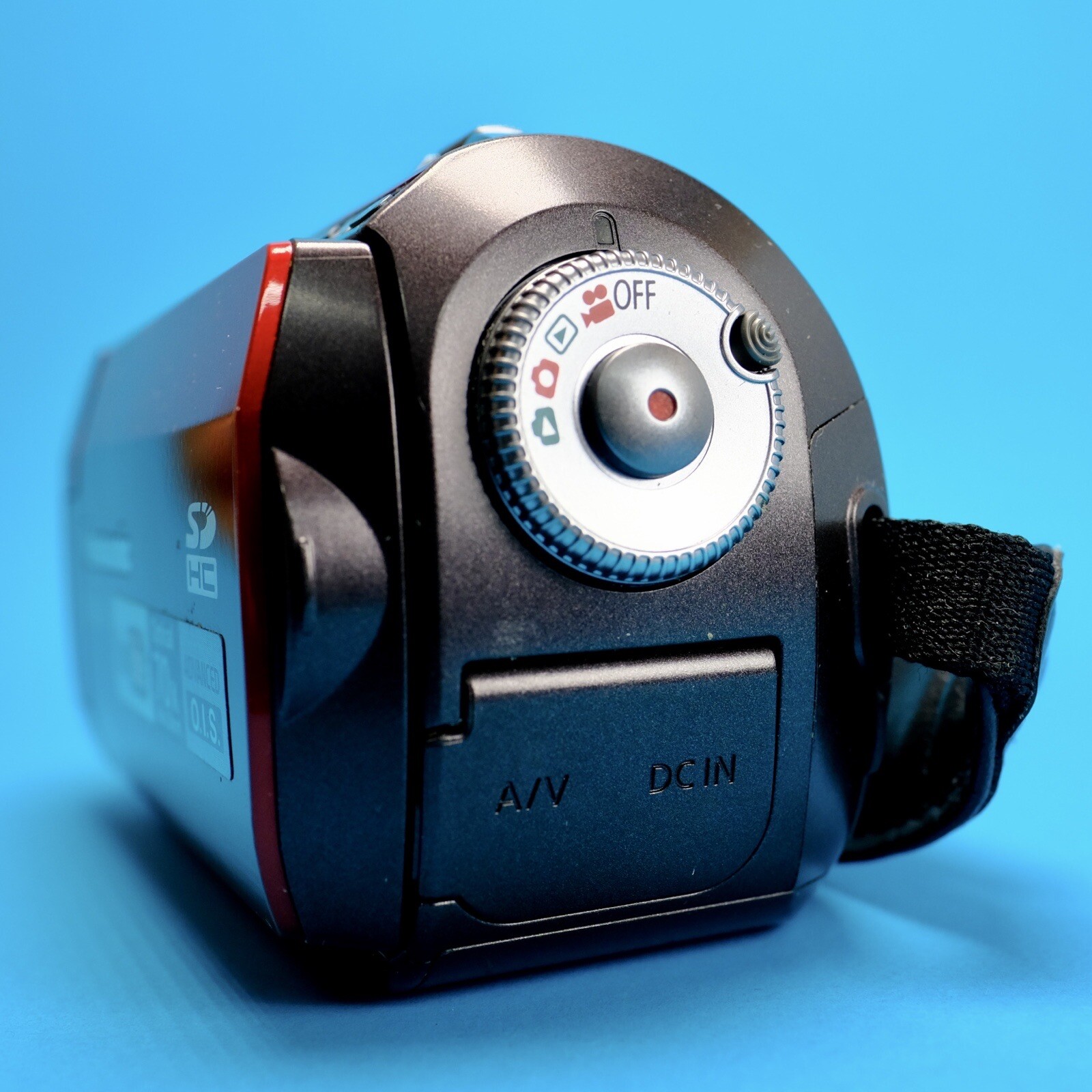 Panasonic SDRS26 SD digital video camera/camcorder, 70x Optical Ultra