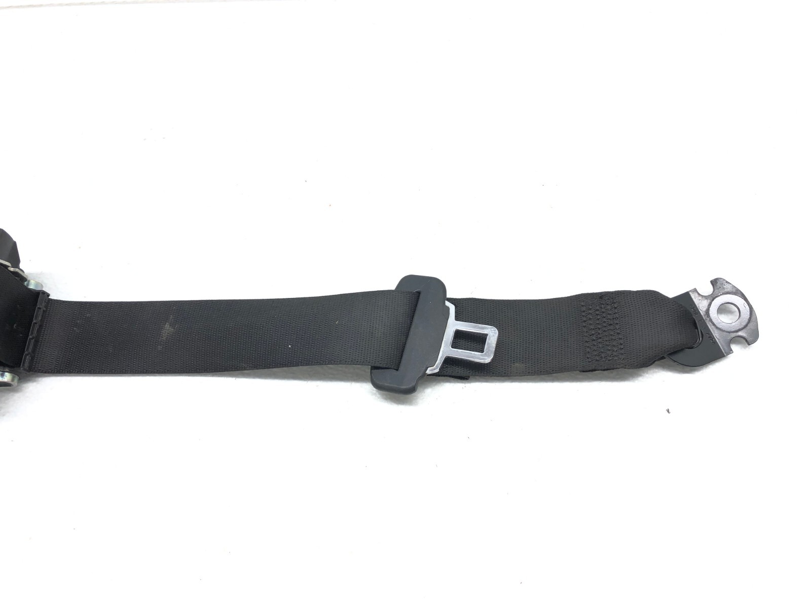 2017-2020 MASERATI LEVANTE LEFT DRIVER REAR SEATBELT SEAT BELT RETRACTOR OEM