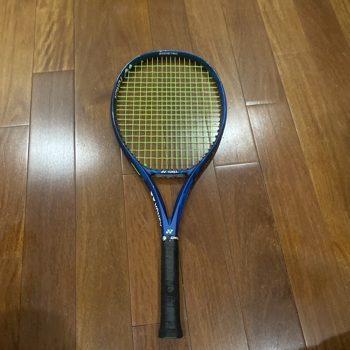 Yonex Ezone 26, Great For Young Beginners. Strung With Solinco
