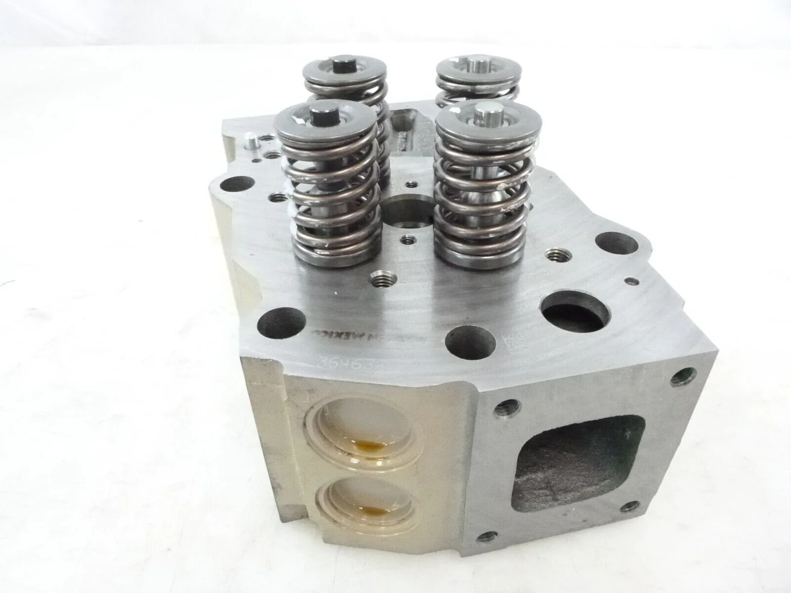 NEW Cummins K19 QSK19 Cylinder Head 3646323 3646322 4313887 