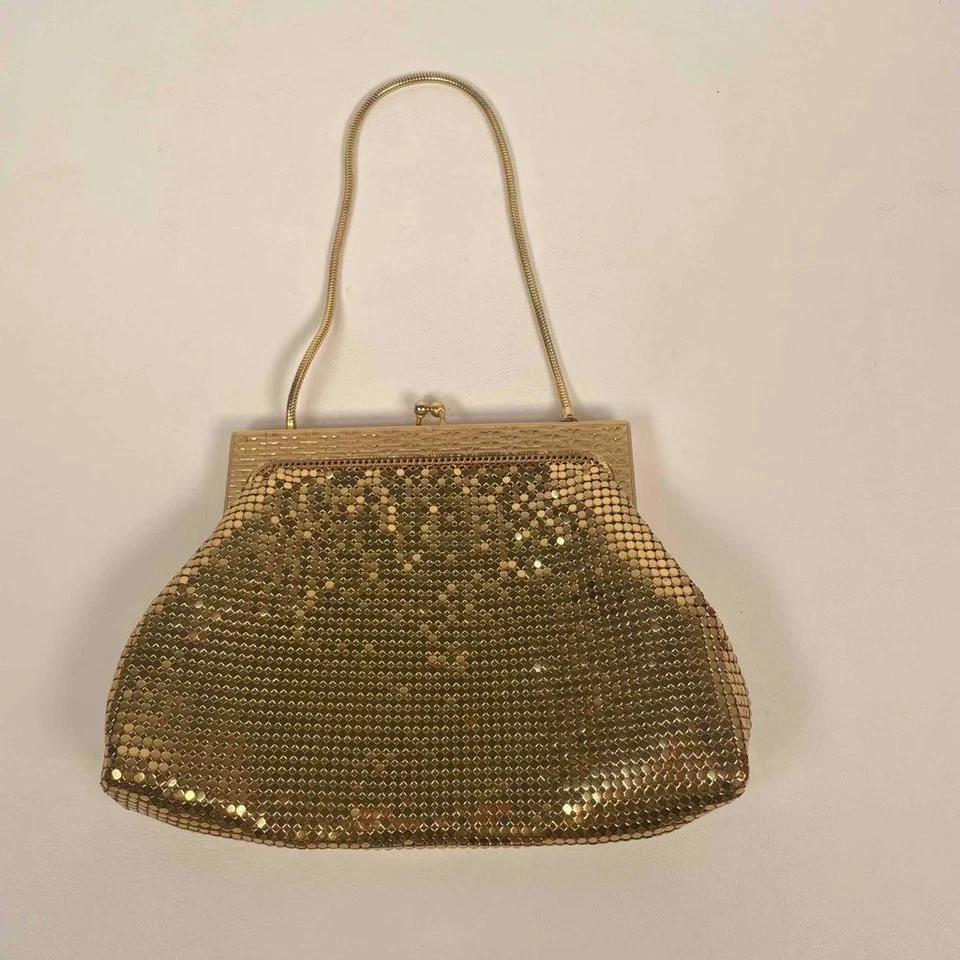 Vintage 1950s Whiting & Davis Mesh Art Deco Gold Mesh Metal Ladies Handbag Purse - Image 3 of 4