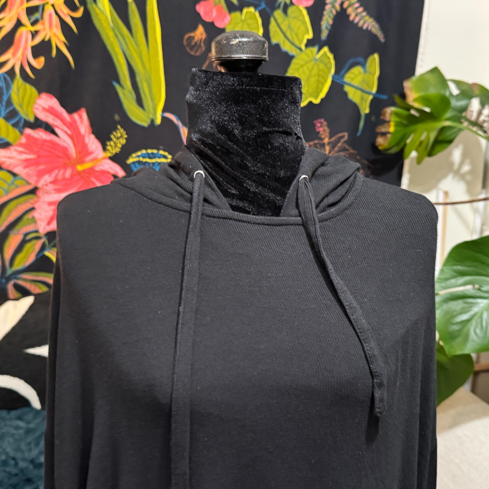 LAURIE FELT Los Angeles Fuse Modal Blend Ribbed Knit Hoodie, Black, XL image 8
