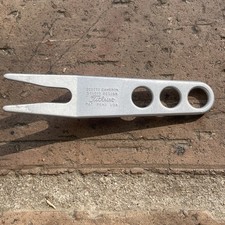 Scotty Cameron Titleist Pivot Tool – Premium Divot Repair Accessory