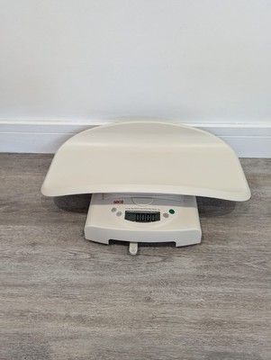 SECA 385 Elektronische Baby Kleinkind Waage Digital bis 20 kg LCD-Display + Tragetasche
