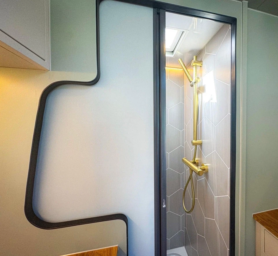 Wohnmobil / Wohnmobil versenkbare ROLLdour Duschtür (siehe Beschreibung 4Maßanfertigung - Bild 2 von 4