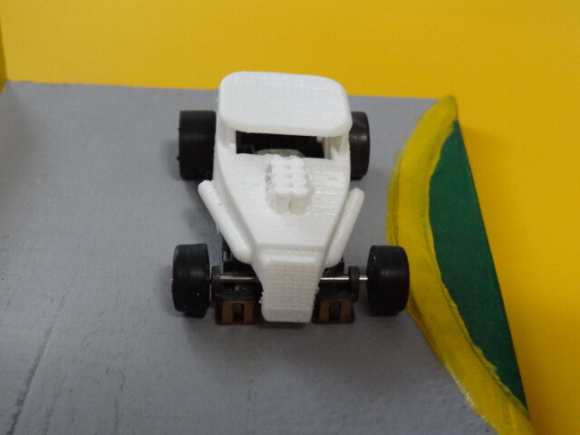 Picture 2 of 4
