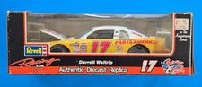 Revell 1997 17 Darrell Waltrip 1/24 Diecast Replica Yellow White