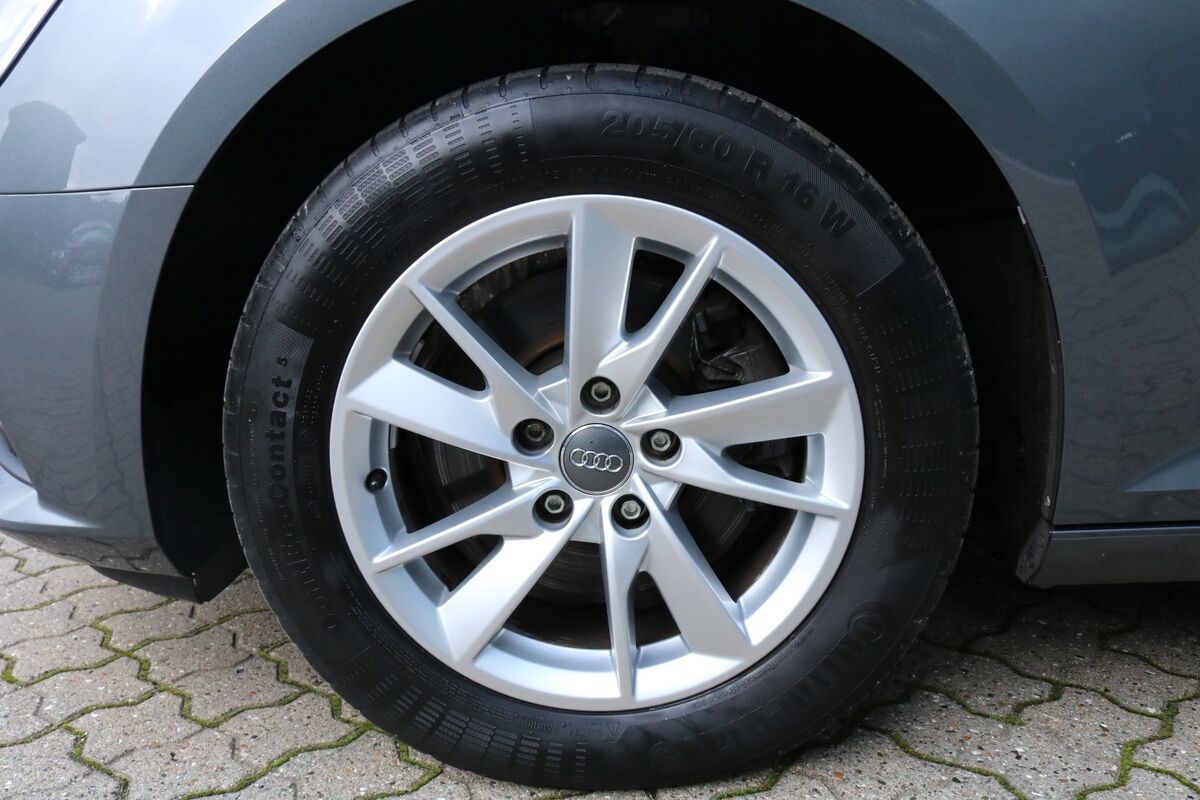 Audi A4 2,0 TDi 150 S-tr.