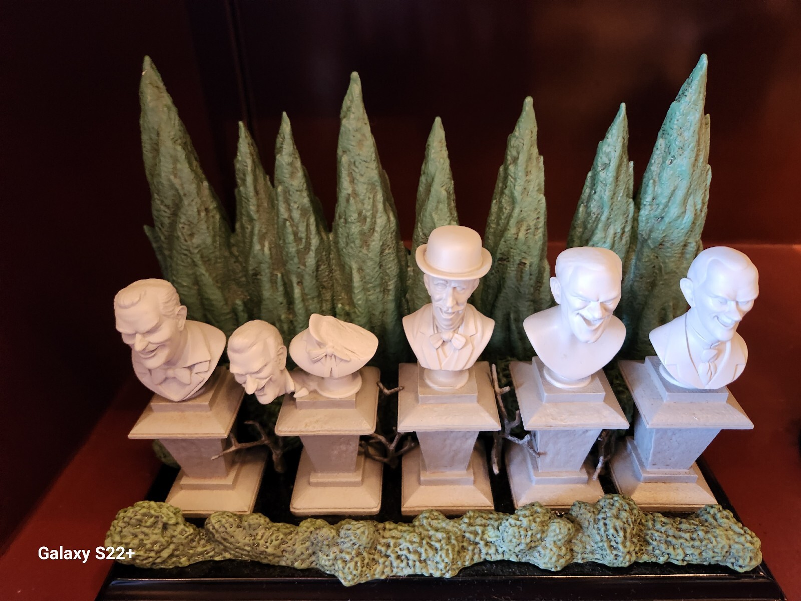 NIB Disney Parks Exclusive Haunted Mansion Singing Busts Figure Light