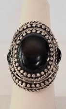 SHOWY ORNATE 925 STERLING SILVER AND ONYX RING SIZE 6.5