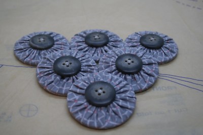 Fabric Pattern/Tailor/Sewing weights set 6 Gray White  Pink dots gray button 