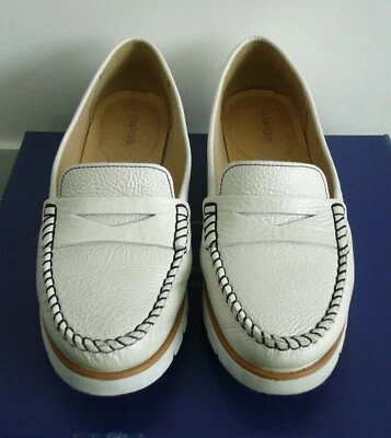MOCASSINS BLANC NACRE. CUIR. GEOX RESPIRA. POINTURE 38 - Photo 1/4