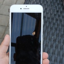 Apple iPhone 7 Silver 12MP 4.7in Bluetooth Wi-Fi NFC Smartphone