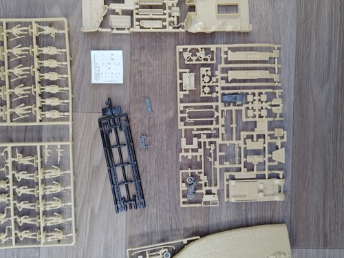 Revell - 03150 - Sd.Kfz. 11, Pak 40 y Afrikakorps - escala 1:72 - Imagen 6 de 9