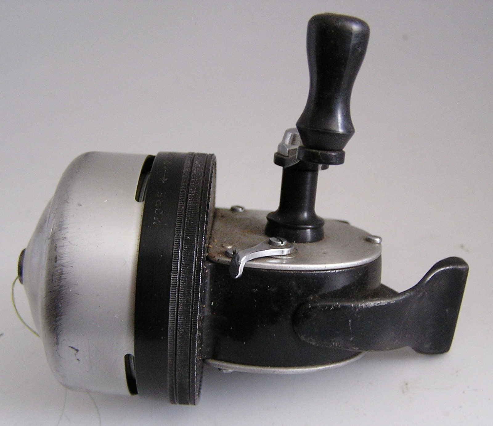 Vintage Shakespeare No.1797, Model EC  Closed Face Fishing R