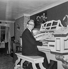 Welsh organ builder organist Len Rawle playing a Wurlitzer theatre- Old Photo