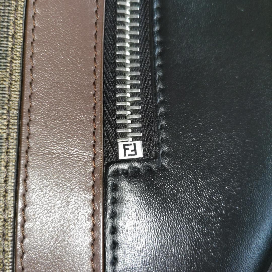 Current Model Extremely Beautiful Condition FENDI… - image 7