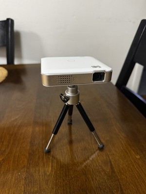 Kodak Luma 150 Portable Wireless Mini Projector White/Gold