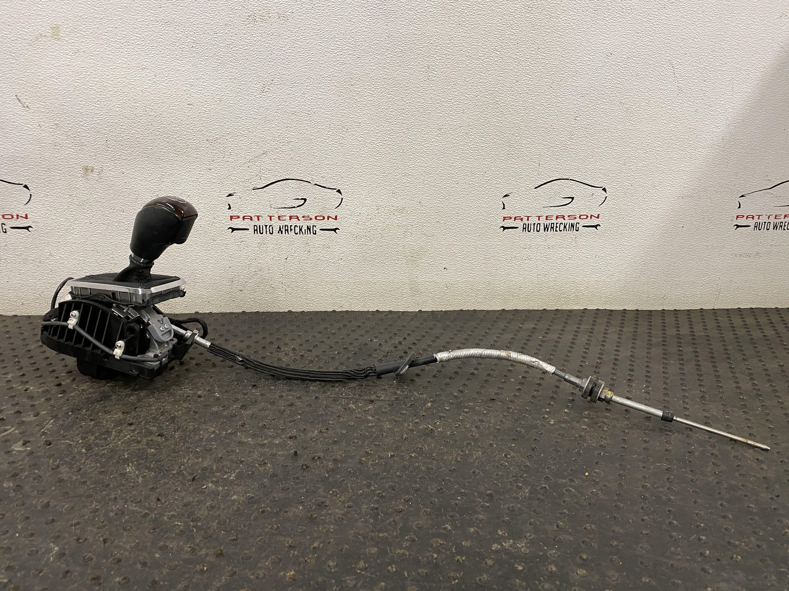 09-11 MASERATI GRANTURISMO M145 AUTOMATIC FLOOR SHIFTER GEAR SELECTOR
