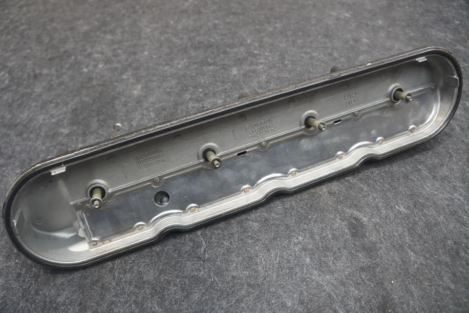 Cubierta válvula culata motor derecho 12637688 Chevrolet Corvette C6 2009-13 Foto 3 de 4