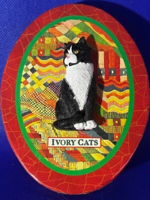 Lesley Anne Ivory Cats 3D Black & White Kitten on Cardboard Candy Trinket Box