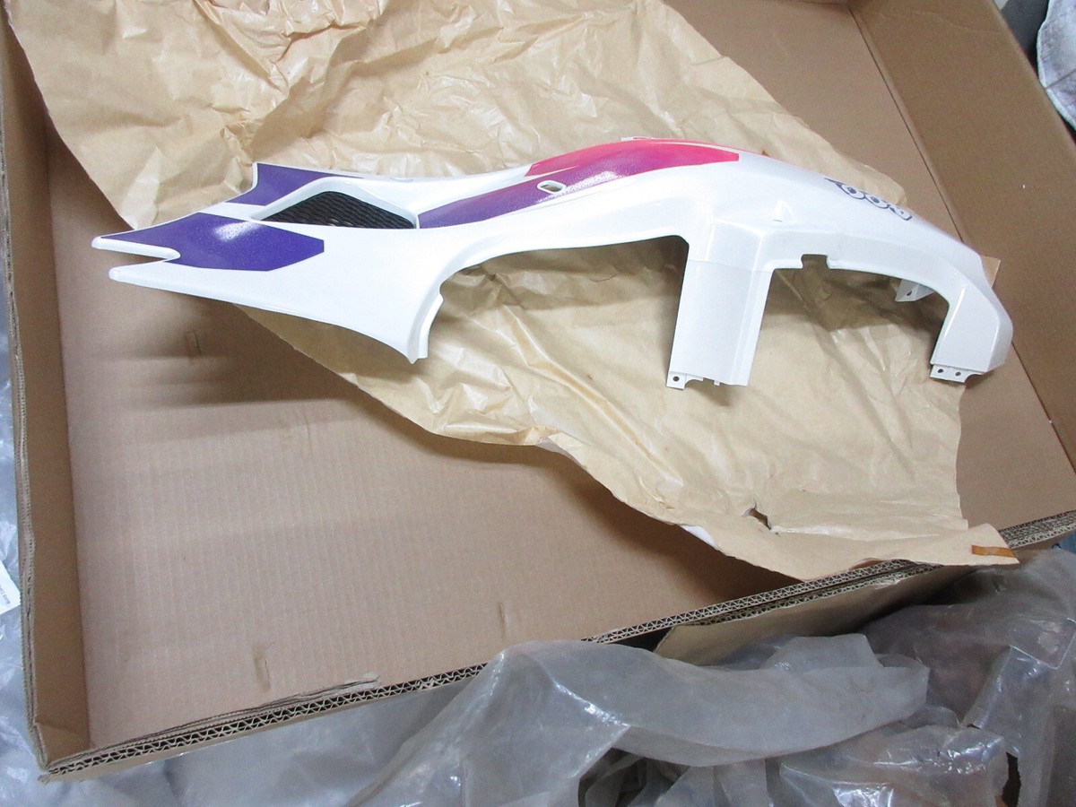 Kawasaki ZX400 Side Cover 1994-1999 OEM ZXR400 Seat Cowling Kawasaki ZX400 Side Cover 1994-1999 OEM ZXR400 Seat Cowling