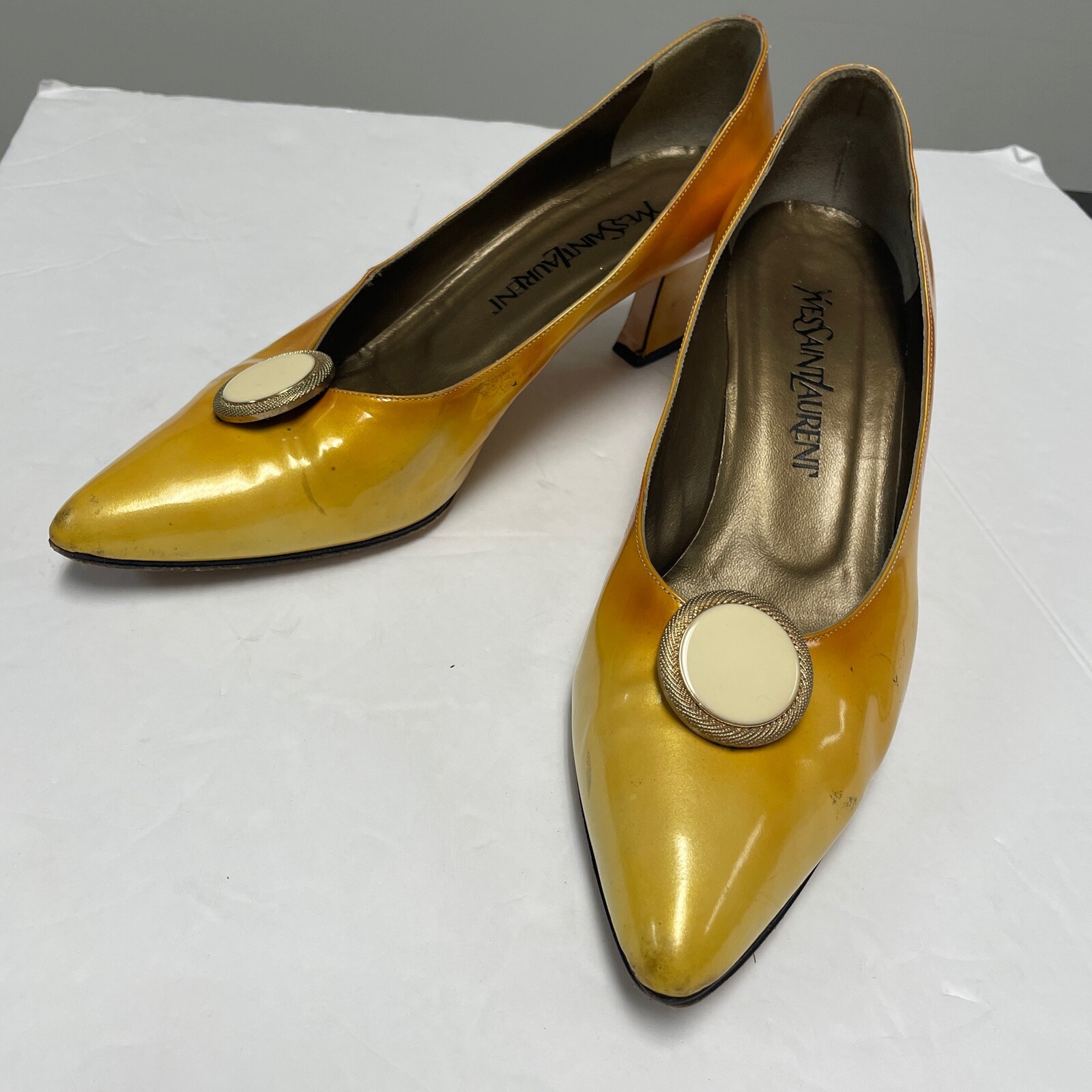 Decolte vintage Yves Saint Laurent YSL giallo ombretto punta gioiello tacco 8 5
