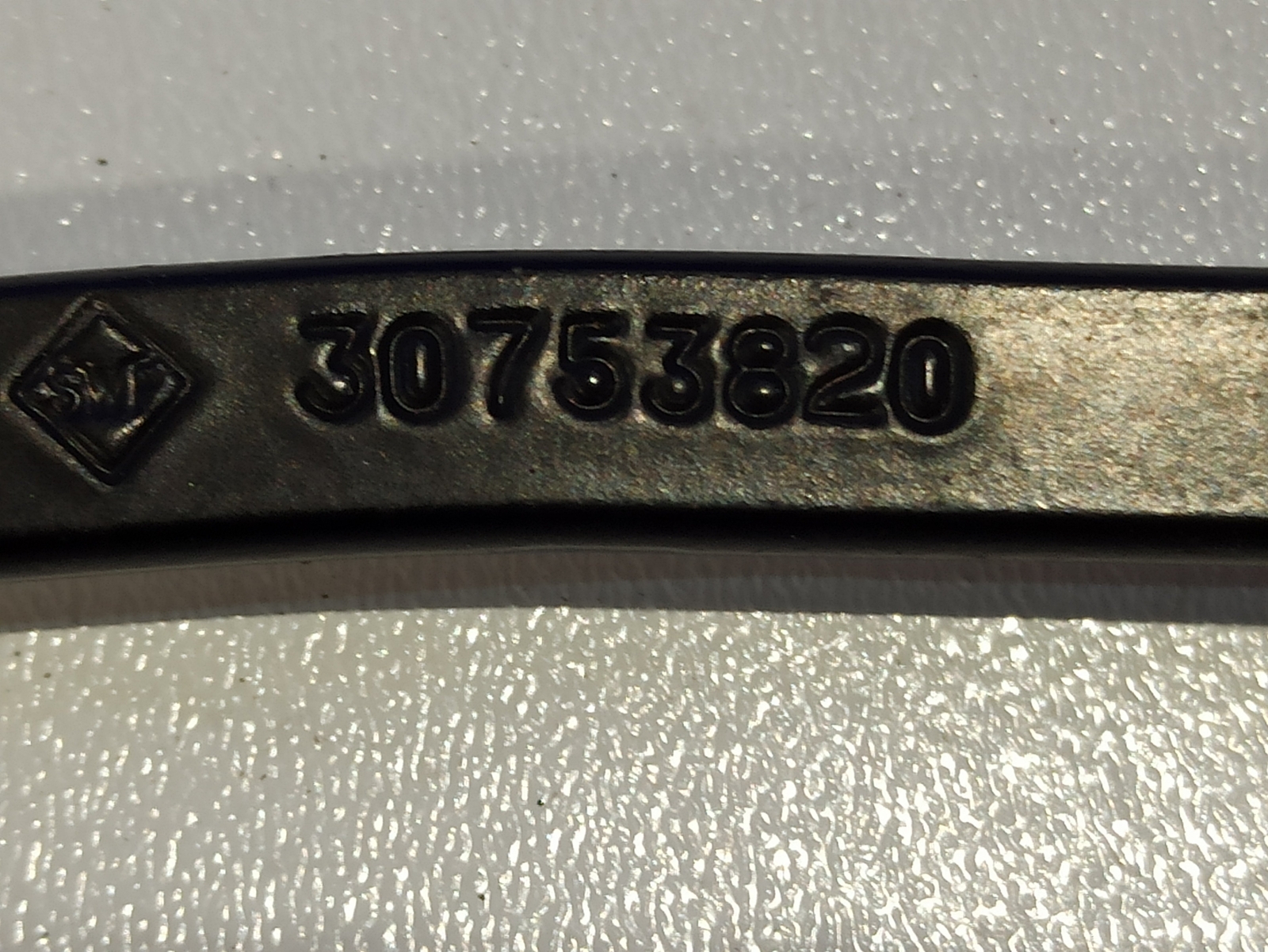 VOLVO XC90 I D5 AWD Front Wiper Arms 30753820 2.40 Diesel 136kw 