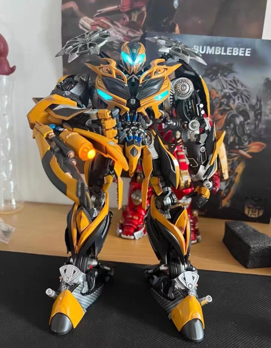 Bumblebee フィギュア 35CM Original Comicve 75% Alloy Parts Bumblebee Soldier Figure