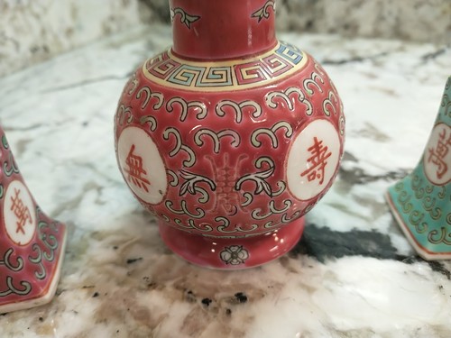 Jiagonb Porcelain Soy Bottle w/Twist On Stopper and Salt and Pepper Shakers - Picture 5 of 11