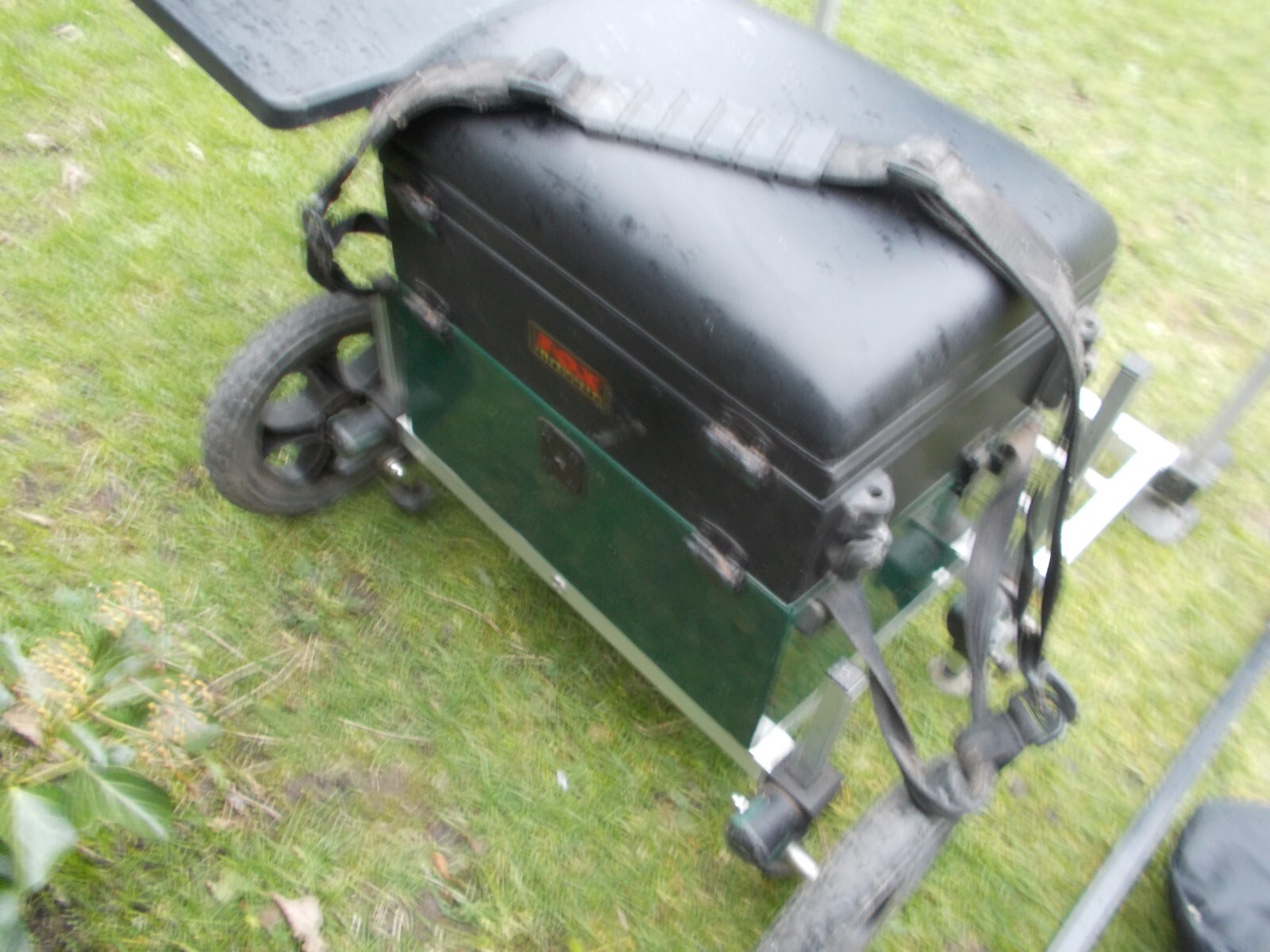 Fox Matchman fishing seat box + wheel kit + extras FISHING SET UP eBay