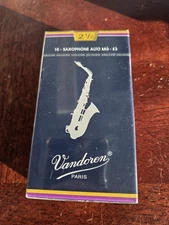 Vandoren Traditional Eb Alto Saxophone Reeds Strength 2.5 Box of 10 NEW SEALED 
