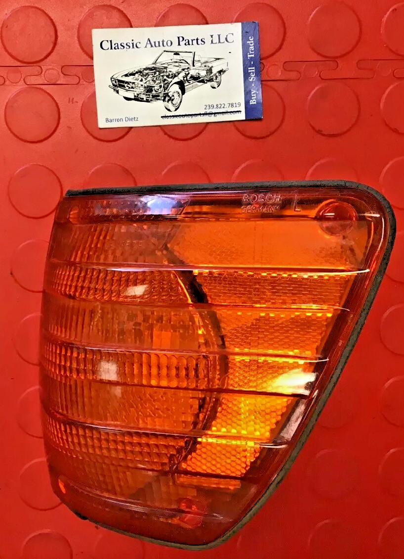 Mercedes Benz W116 Bosch 1305233029 450SE 450SEL Left Turn Signal Assembly