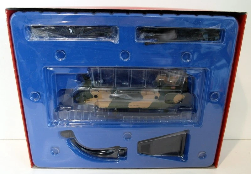 Corgi 1/72 AA34205 Boeing Vertol CH-47C Chinook 12Sqn Australian - Image 4 of 4