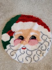  A11 Vintage Christmas Santa Claus Latch Hook Rug / Wall Hanging Deco